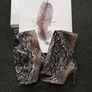 J Simpson livelle Pointed Toe Over Knee Boots